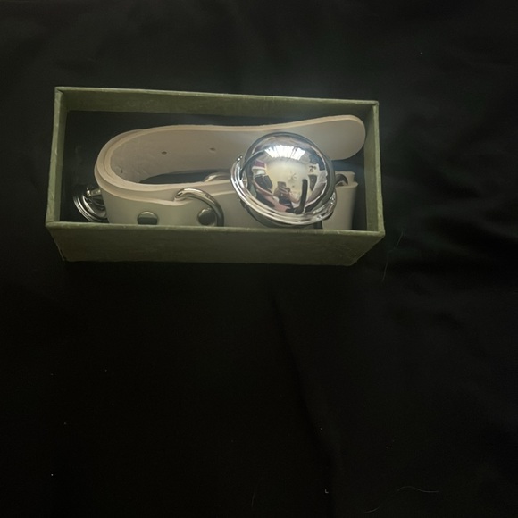 Collar - Picture 3 of 4